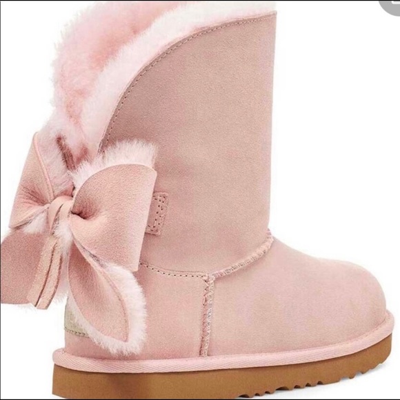 NEW UGG Classic Mini II Cuffed Bow Boot. - Picture 3 of 6